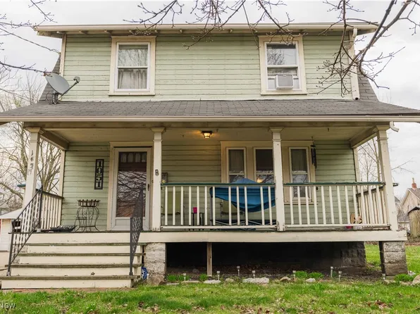 1051 Brown St, Akron, OH 44301
