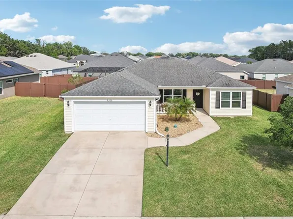 3329 Boyd Cir, Oxford, FL 34484