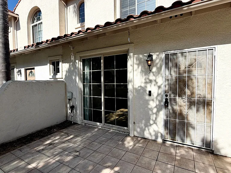 4006 Craven Rd #7 — Photo 2