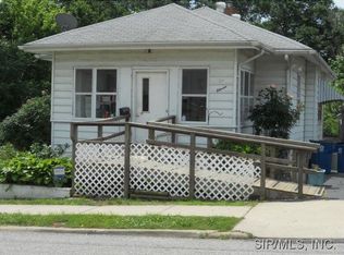 1011 Pearl St, Alton, IL 62002
