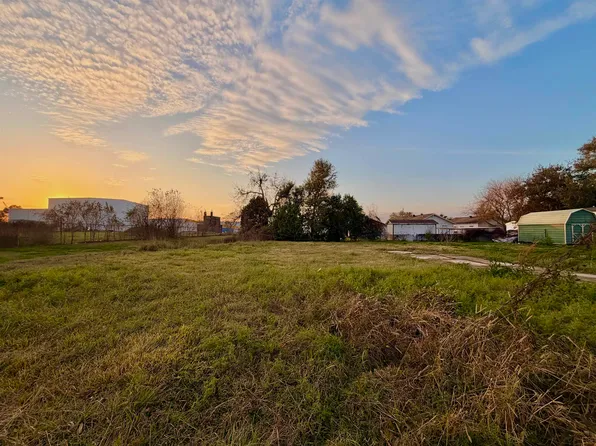 636 Marmande St, Houma, LA 70363