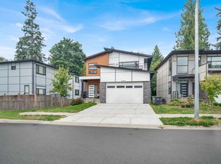 36665 Carl Creek Cres, Abbotsford, BC V3G 0H4