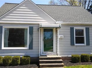1375 Lander Rd, Mayfield Heights, OH 44124