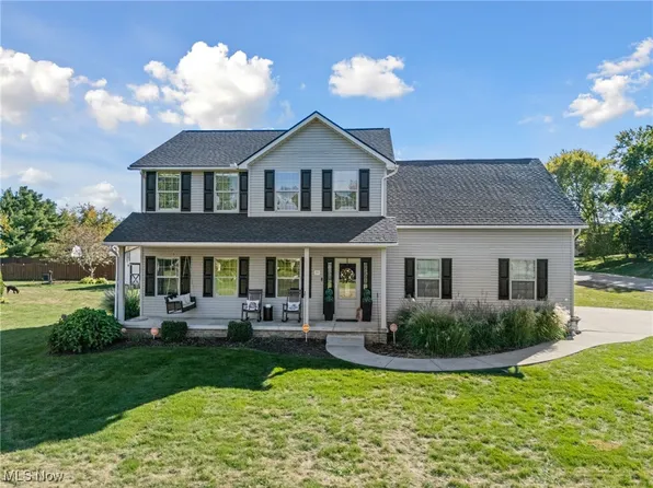 3048 Wright Rd NW, Uniontown, OH 44685