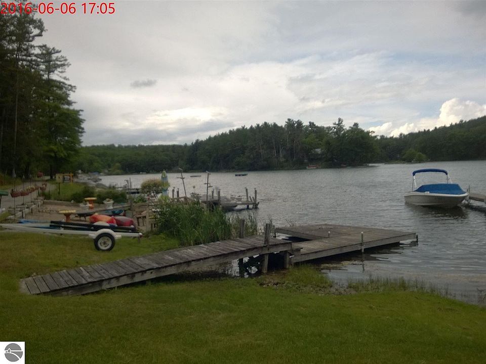 1st image of 2452 Pinehurst Trl