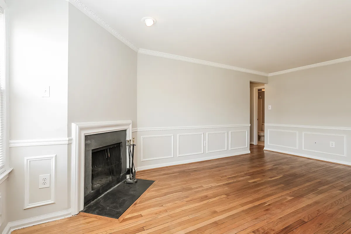 Building Photo - 1910 T St NW #24