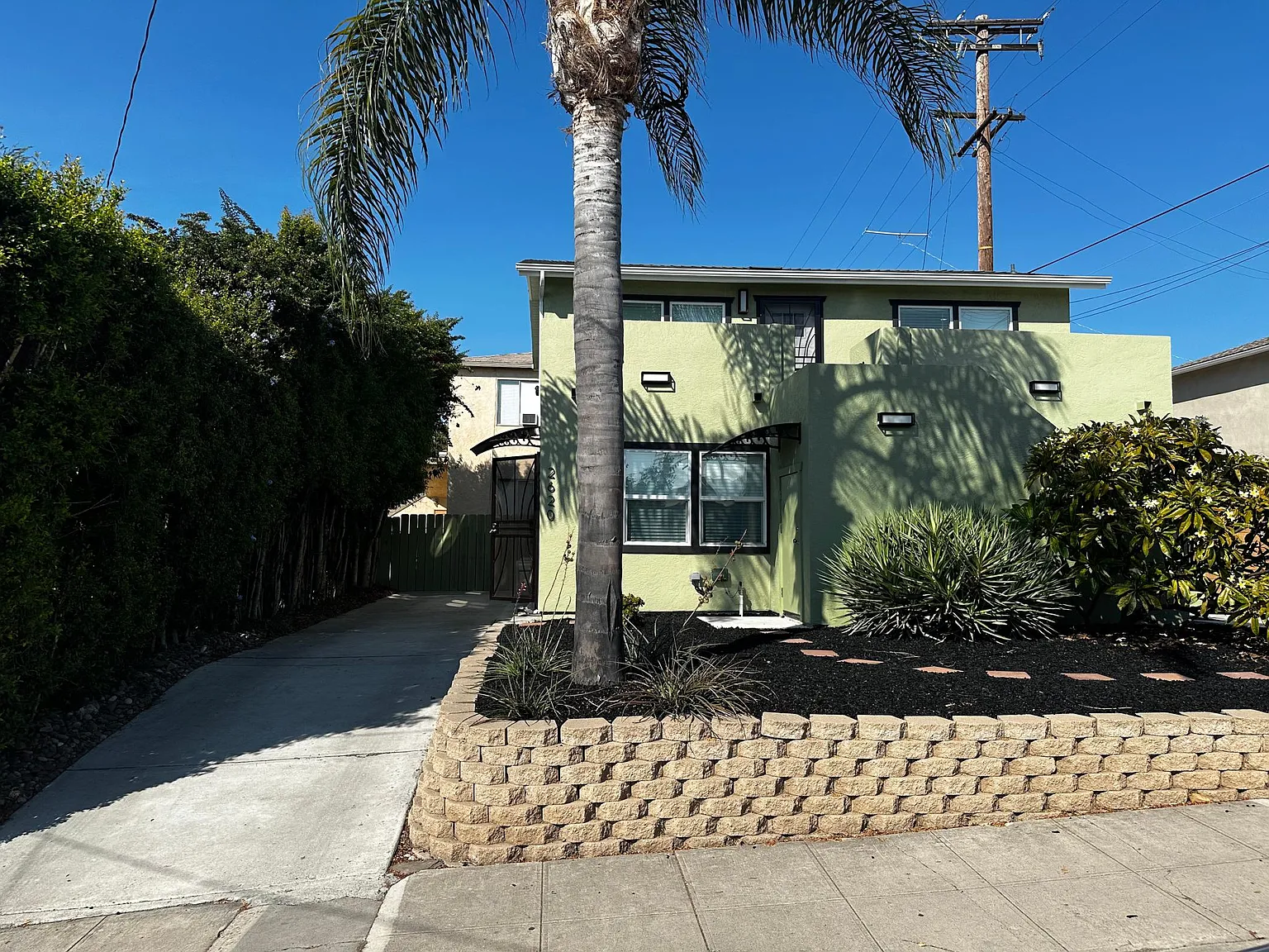 2620 Polk Ave — Photo 1