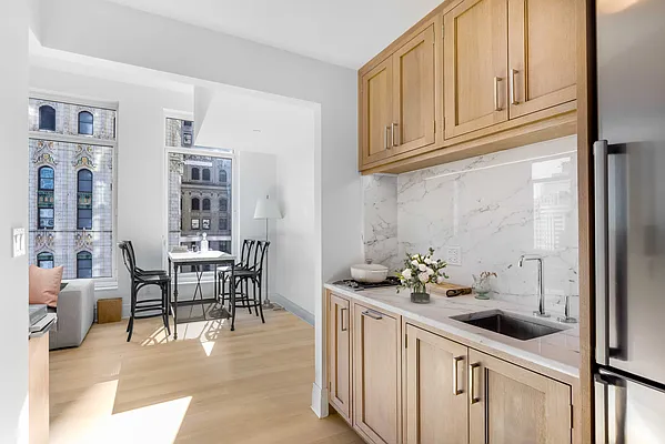 Rented by Compass | media 21