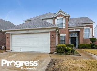 2708 Country Creek Ln, Fort Worth, TX 76123