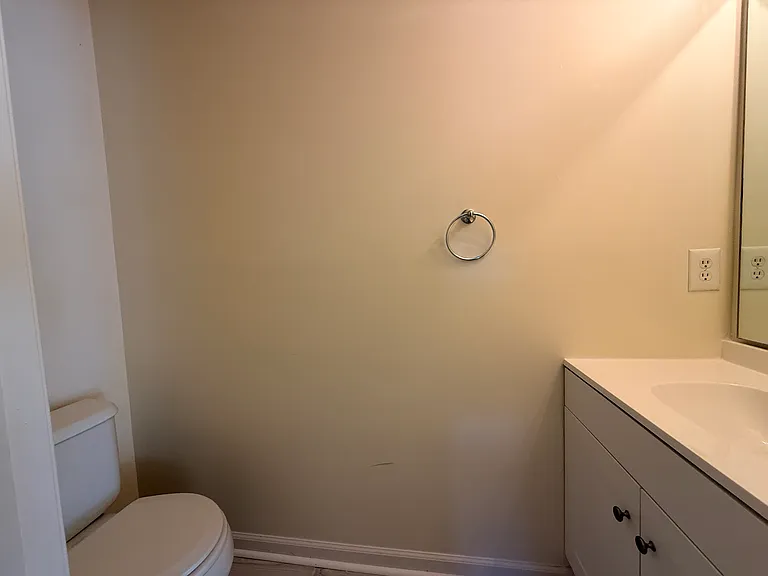 235 Eisenhower Ct — Photo 18