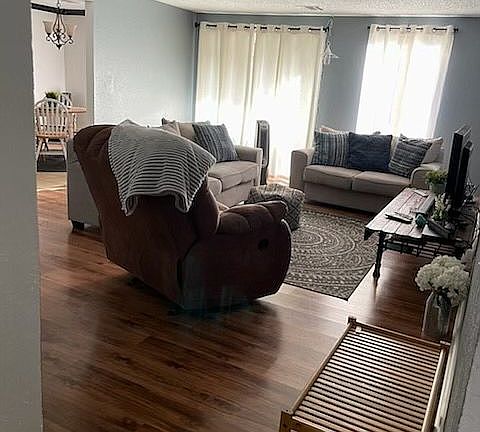 3rd image of 10201 S Winston Way