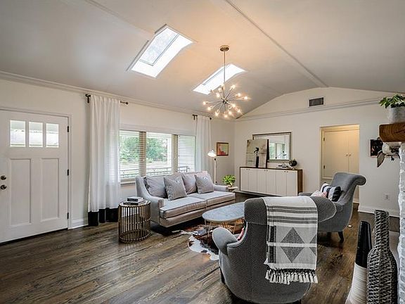 5th image of 2104 Merritt Park Dr