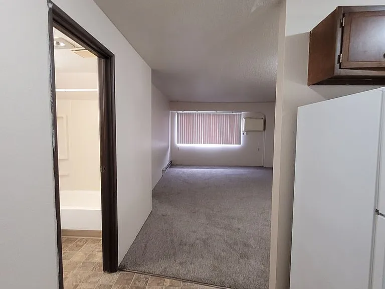 1440 Dakota Dr N — Photo 23