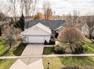 204 W Verleen Ave, Waunakee, WI 53597