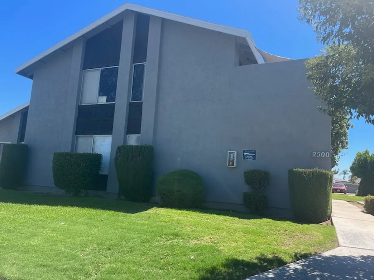 Building Photo - 2500 Ashe Rd #B