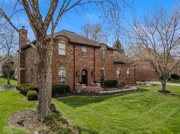 4695 Stonebridge Ct, Columbus, IN 47201