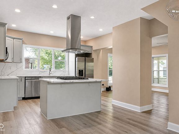 5th image of 651 Eugene St