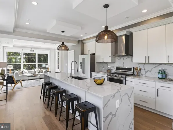 433 Park Rd NW #2, Washington, DC 20010