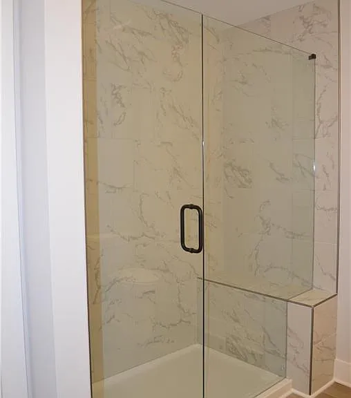 28 Trace Blf — Photo 29