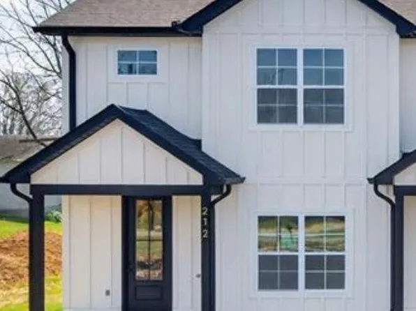 212 W Jere Whitson Rd, Cookeville, TN 38501