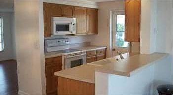 4th image of 525 Circlewood Dr