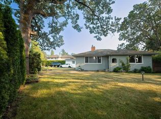 3956 Cedar Hill Cross Rd, Saanich, BC V8P 2N7