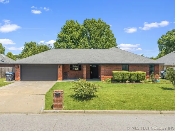 1604 Southern Hills Dr, Ardmore, OK 73401