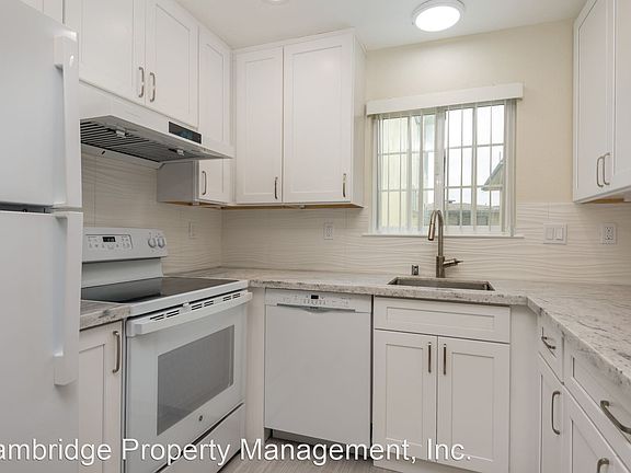 2nd image of 623 Commercial Ave #1