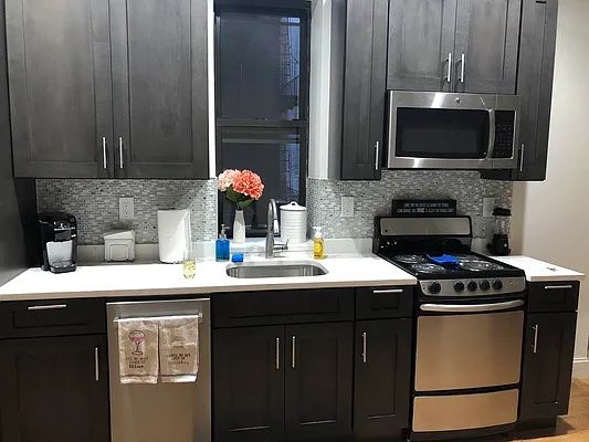 Rented by Urban Real Estate Property Group Inc | media 1