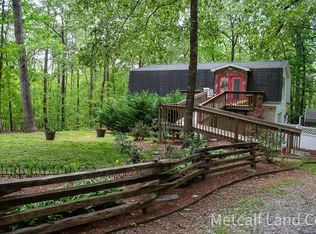 10 Poolside Ln, Campobello, SC 29322