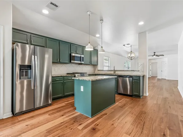 2060 Constellation Dr, Buda, TX 78610