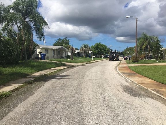 4th image of 3646 Dickens Dr