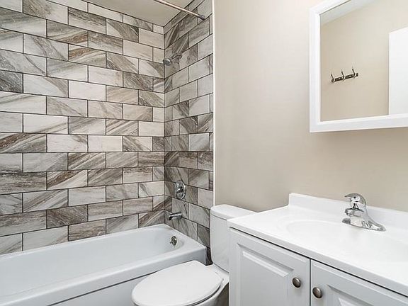4th image of 186 Flintridge Dr #3