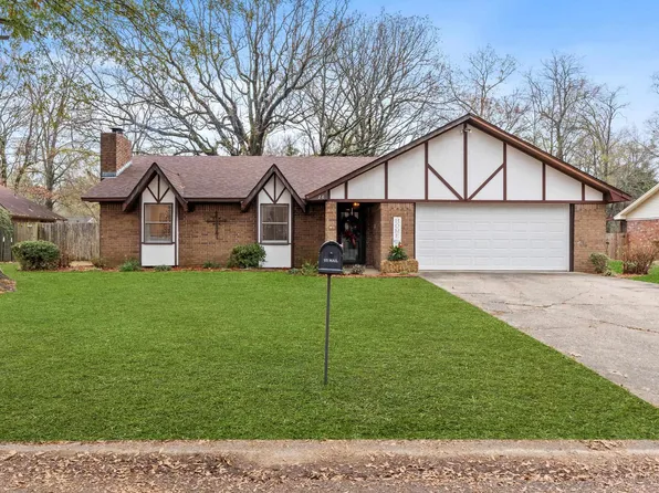 26 Covewood Dr, Conway, AR 72034