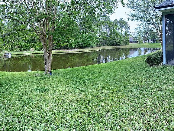 3rd image of 2500 Herrick Cir
