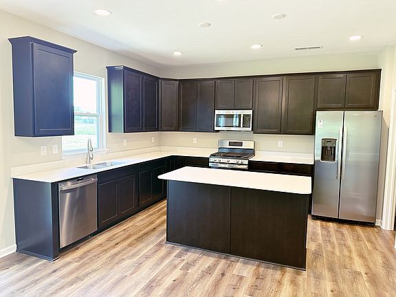 5th image of 9352 Bethel Woods Dr