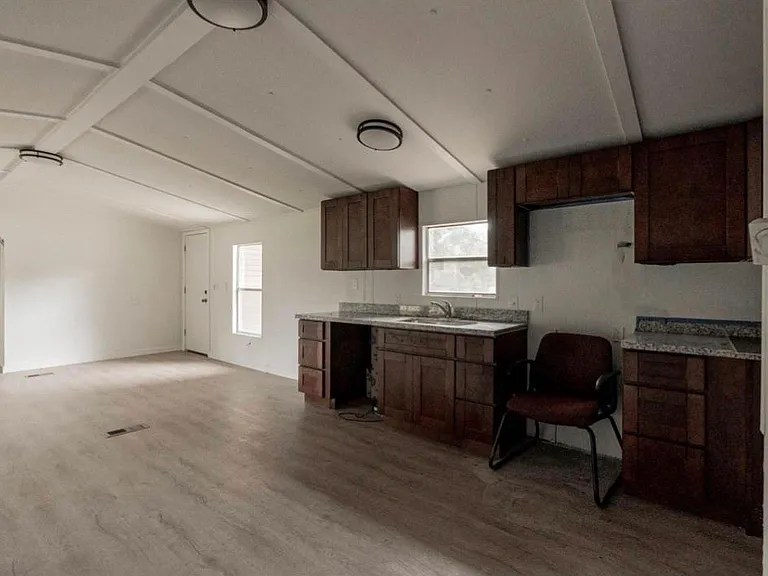 2422 Avilion Ct — Photo 6