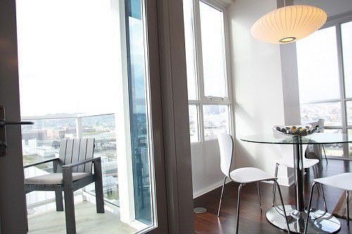 4th image of 300 Berry St #1112