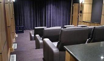 3rd image of 121 W 48th St APT 208