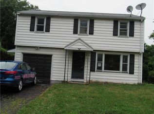162 Teakwood Dr, Rochester, NY 14609