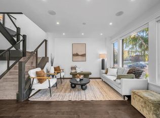 2640 W 28th St SW, Calgary, AB T3E2J1