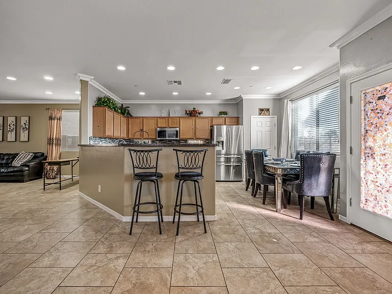 12025 W Polk St — Photo 15