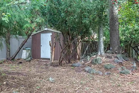 4707 S Helena St — Photo 15