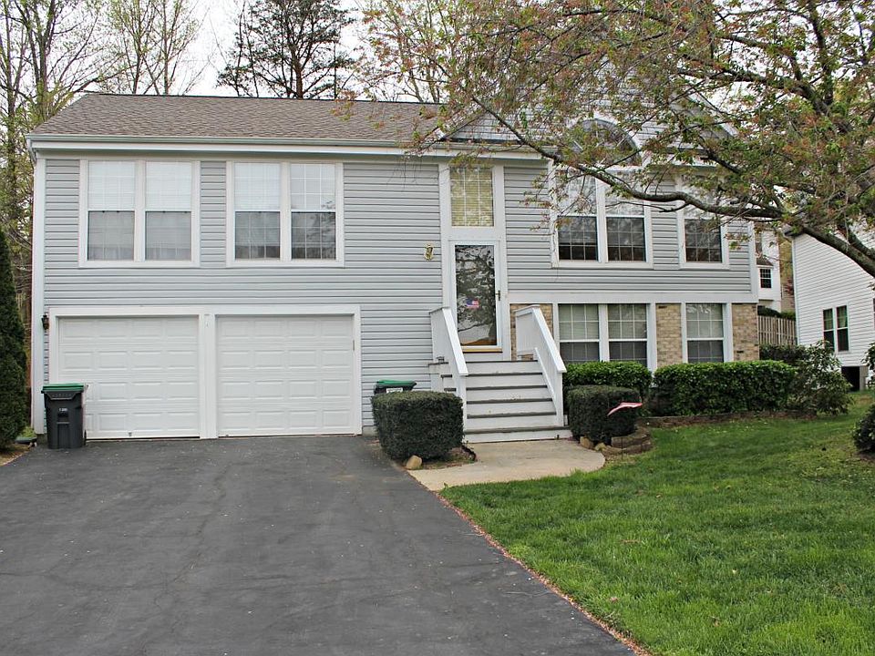 1st image of 36 Woods Edge Ct