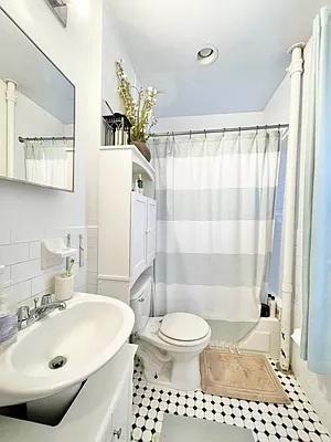 Rented by Corcoran | media 21