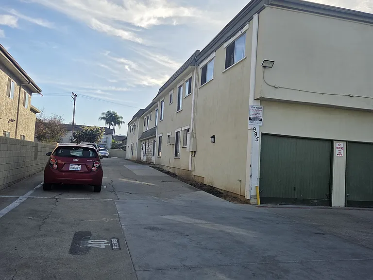 Villa Mollison Apartments — Photo 2