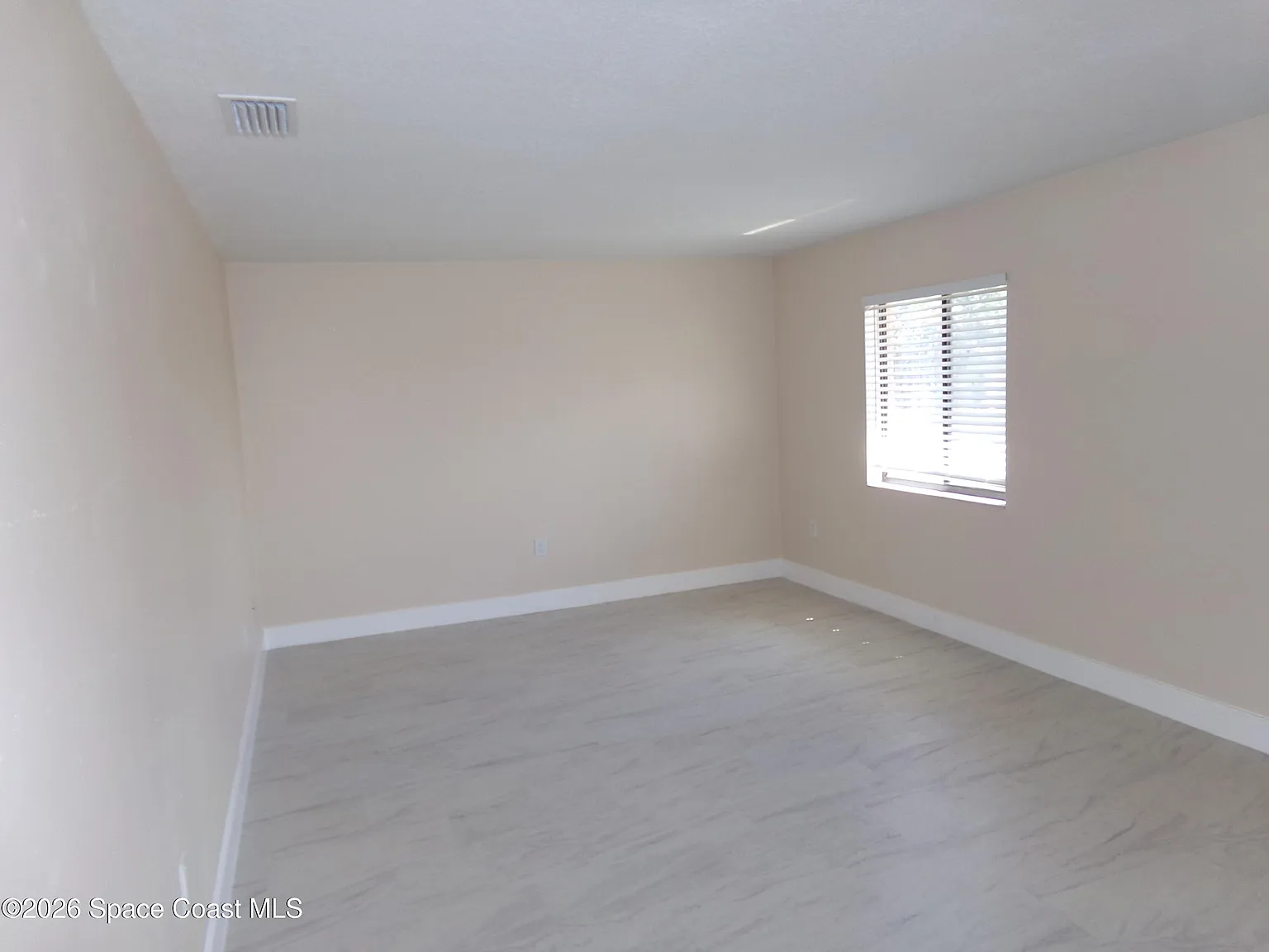 2 bed, 2.5 bath, 955 sqft, $1,450 — Photo 3