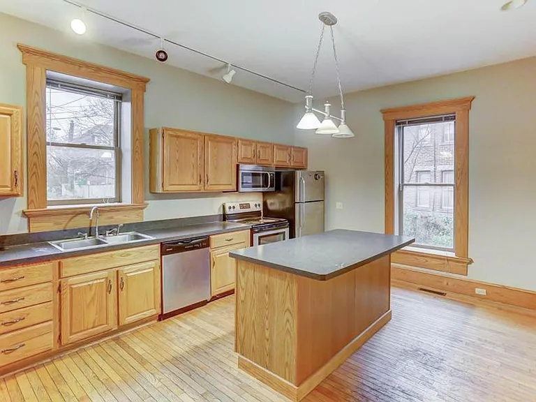 250 Wilber Ave — Photo 25