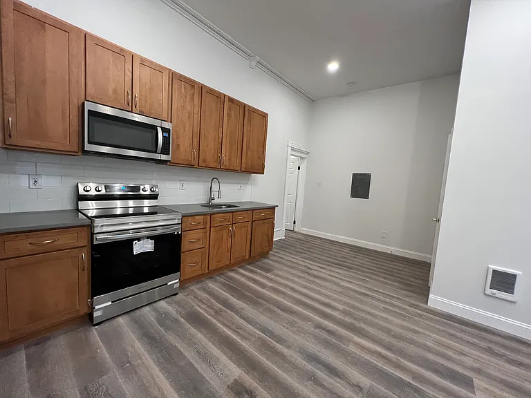 1203 Spruce St #3FF — Photo 5