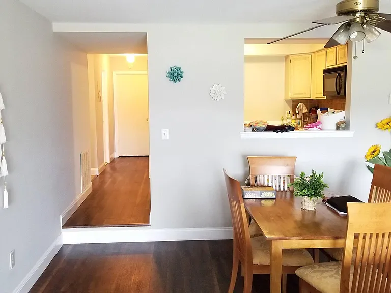 703 Jesse Way — Photo 5